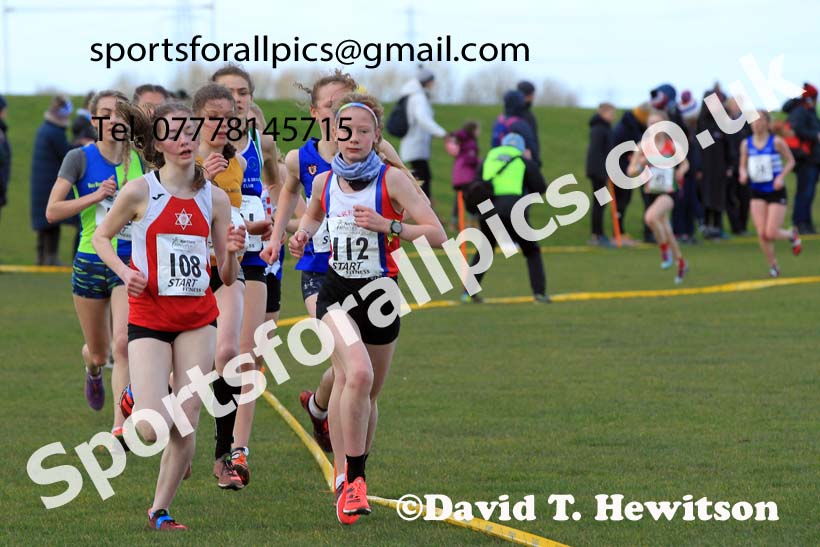 Womens under-17s 2022 Northern Cross Country Champs., Pontefract. Photo: David T. Hewitson/Sports for All Pics